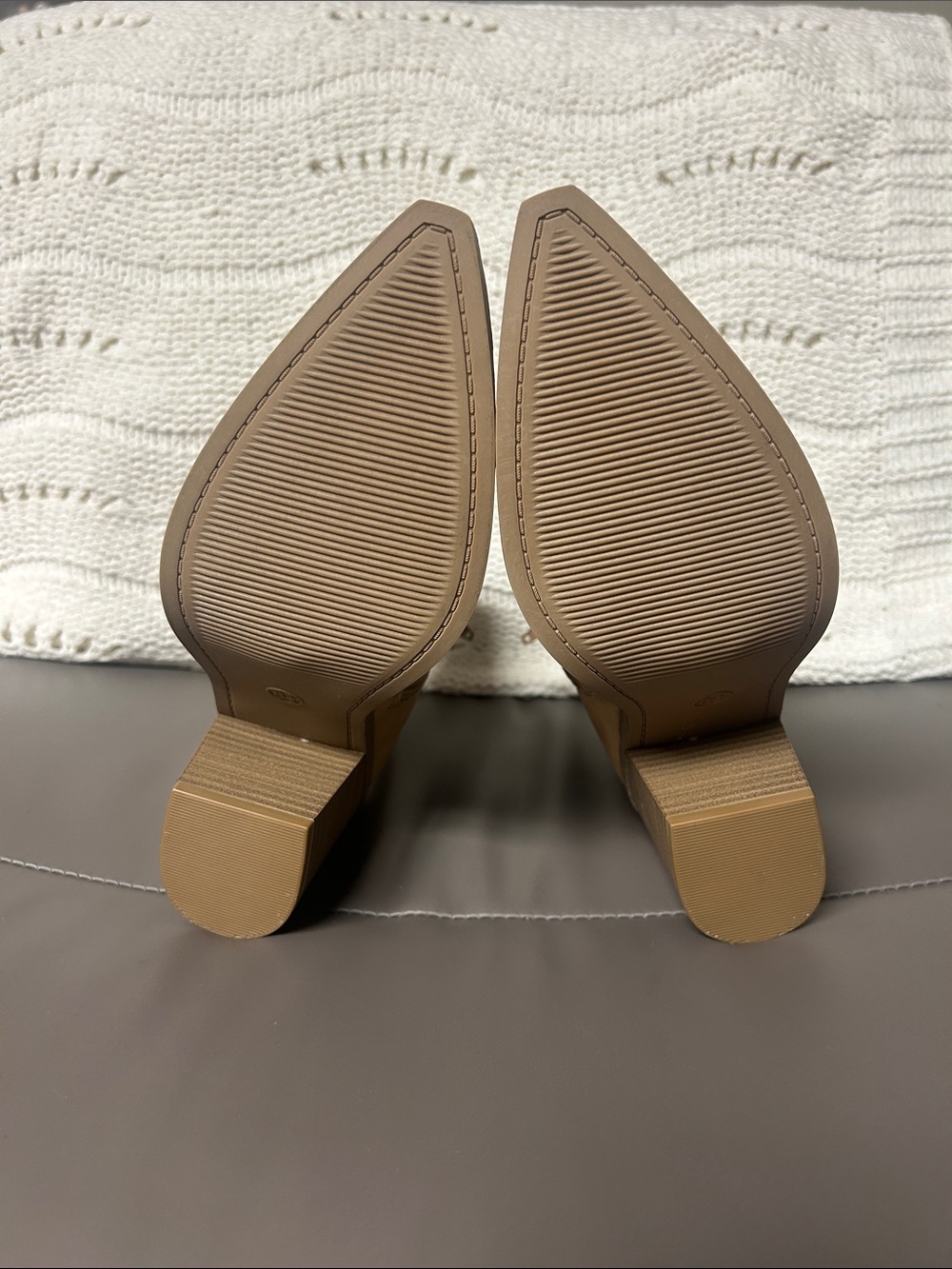 Universal Thread Tan Pointed Toe Block Heel Ankle Boots - Picture 5 of 5
